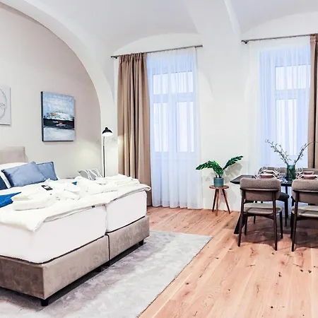Apartment Deluxe Wenen Buitenkant foto